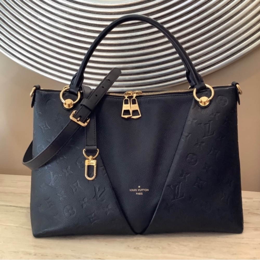 LOUIS VUITTON V Tote MM Black Leather Handbag EUC & Authentic - Picture 13 of 15